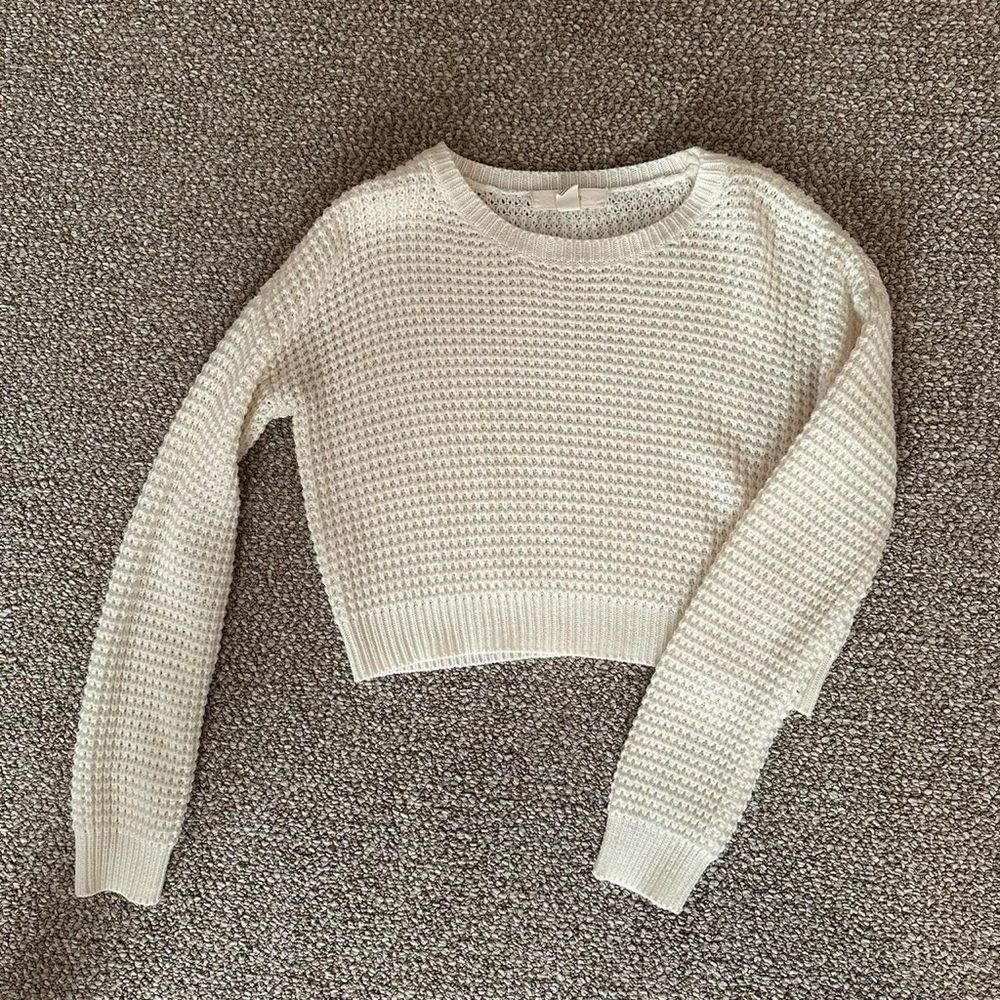 Cream knit cropped sweater (size small)